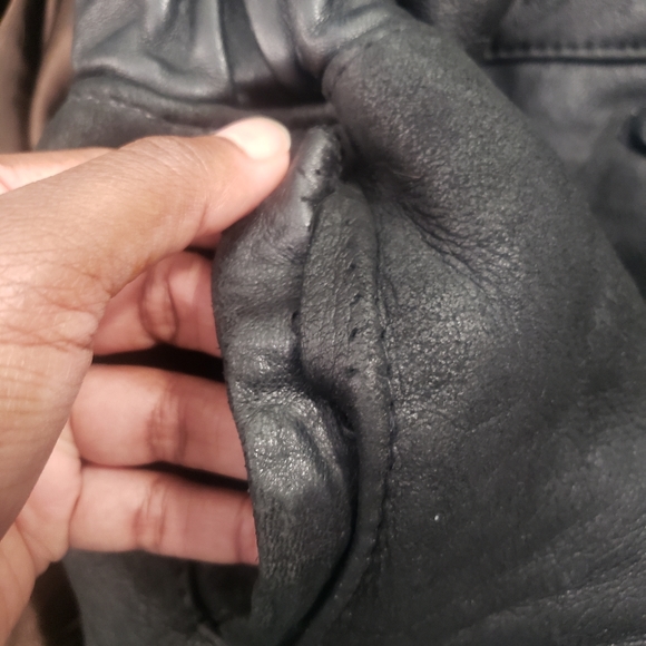 Women's Black Shearling Jacket - Picture 7 of 9